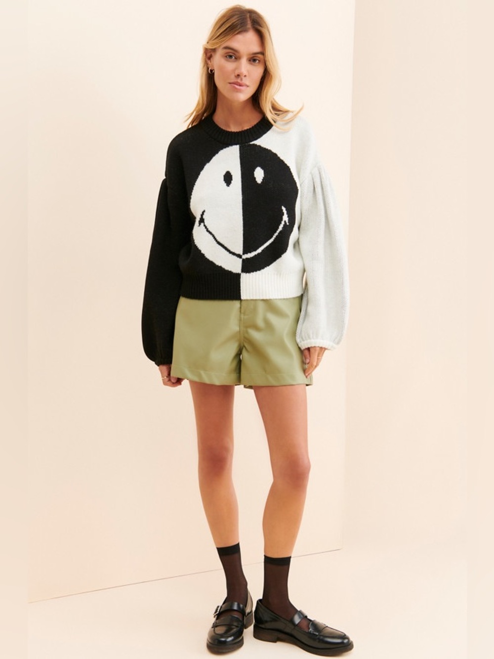 Smiley Icon Sweater
Farm Rio - Picture 4 of 12